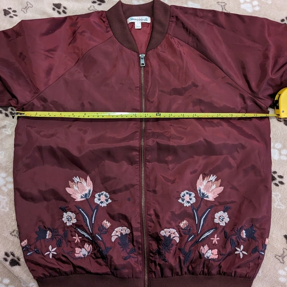 LOVE FIRE FLORAL EMBROIDERED BURGUNDY SATIN BOMBER JACKET LIGHT WEIGHT ZIP FRONT - Picture 7 of 9